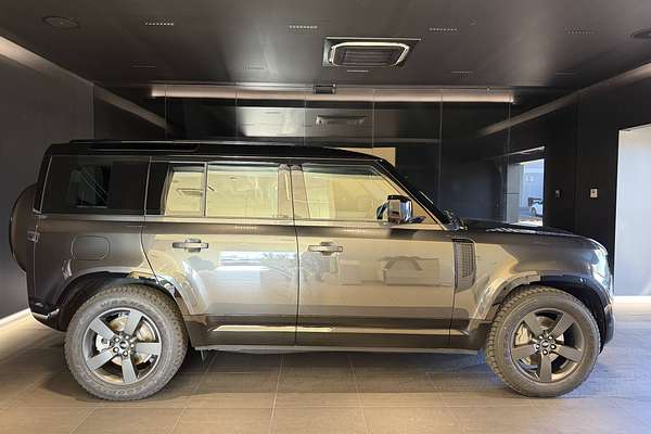 2025 Land Rover Defender 110 D350 X-Dynamic SE L663