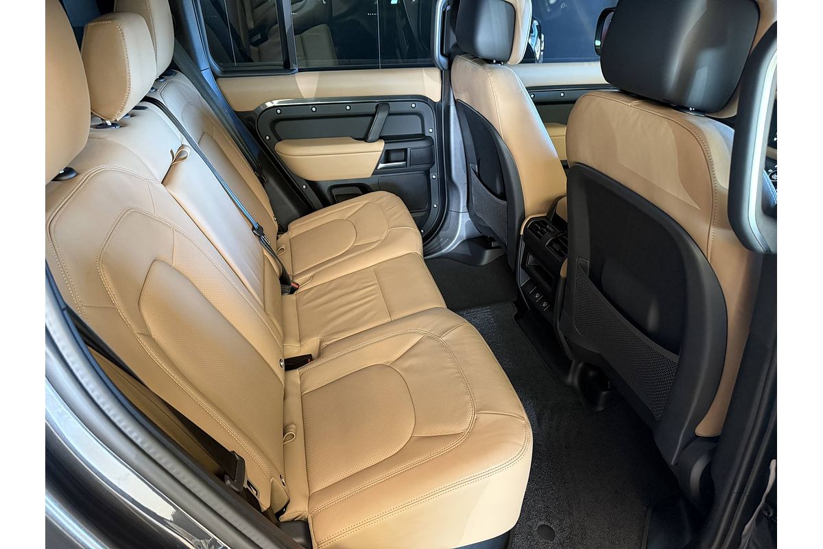 2025 Land Rover Defender 110 D350 X-Dynamic SE L663
