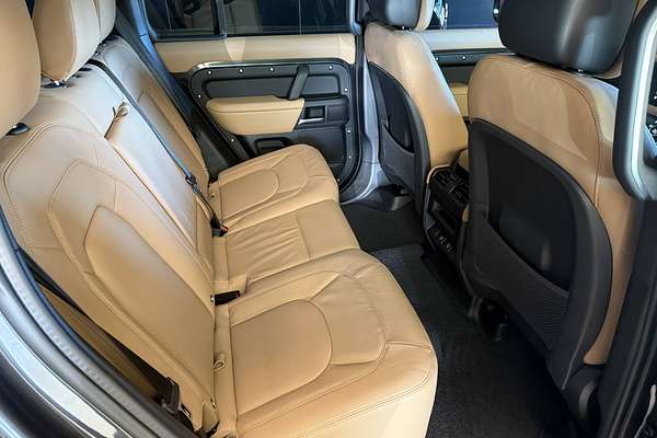 2025 Land Rover Defender 110 D350 X-Dynamic SE L663