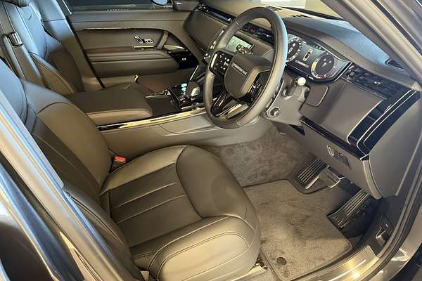 2025 Land Rover Range Rover Sport D250 Dynamic SE L461