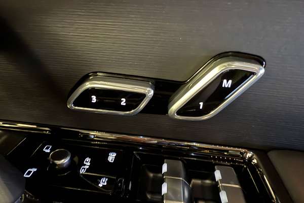 2025 Land Rover Range Rover Sport D250 Dynamic SE L461