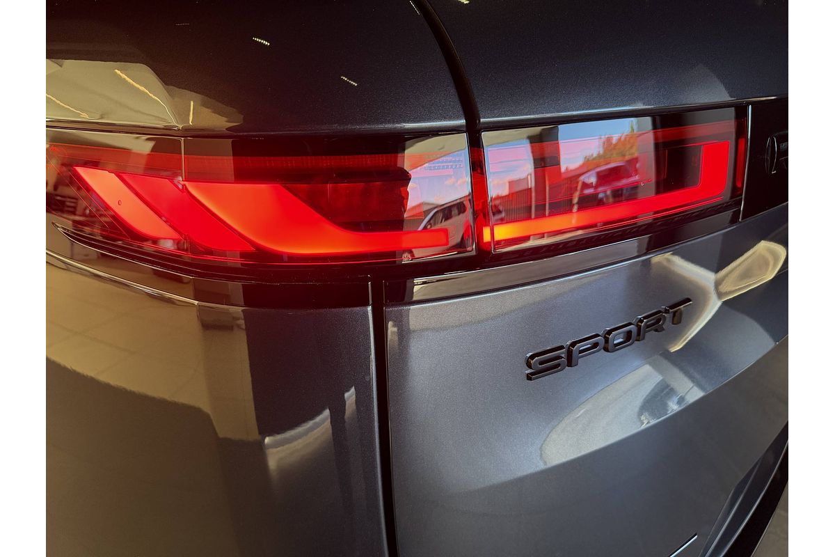 2025 Land Rover Range Rover Sport D250 Dynamic SE L461