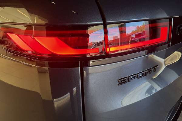 2025 Land Rover Range Rover Sport D250 Dynamic SE L461