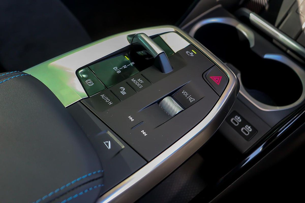 2024 BMW iX2 eDrive20 M Sport U10