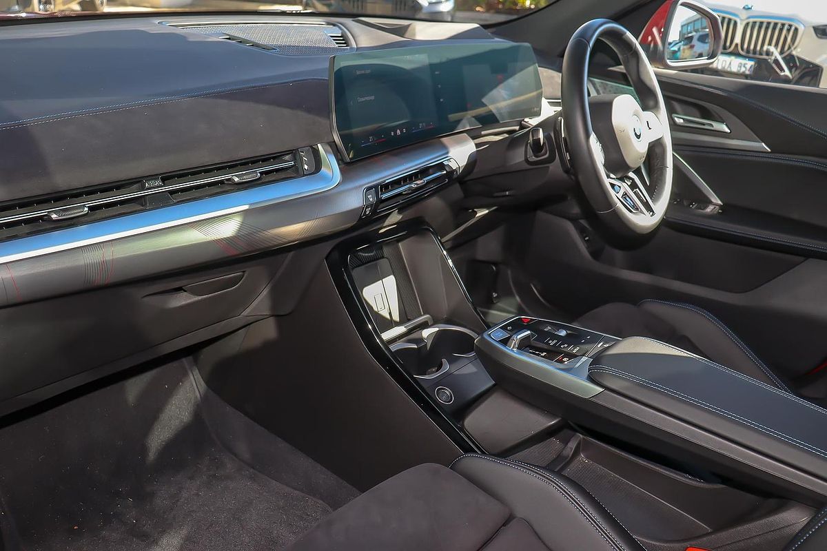 2024 BMW iX2 eDrive20 M Sport U10