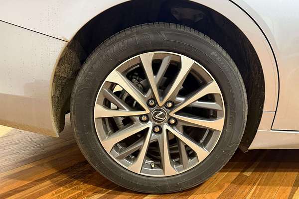 2022 Lexus ES ES250 Luxury AXZA10R