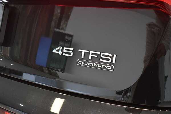 2018 Audi Q5 45 TFSI sport Black Edition FY