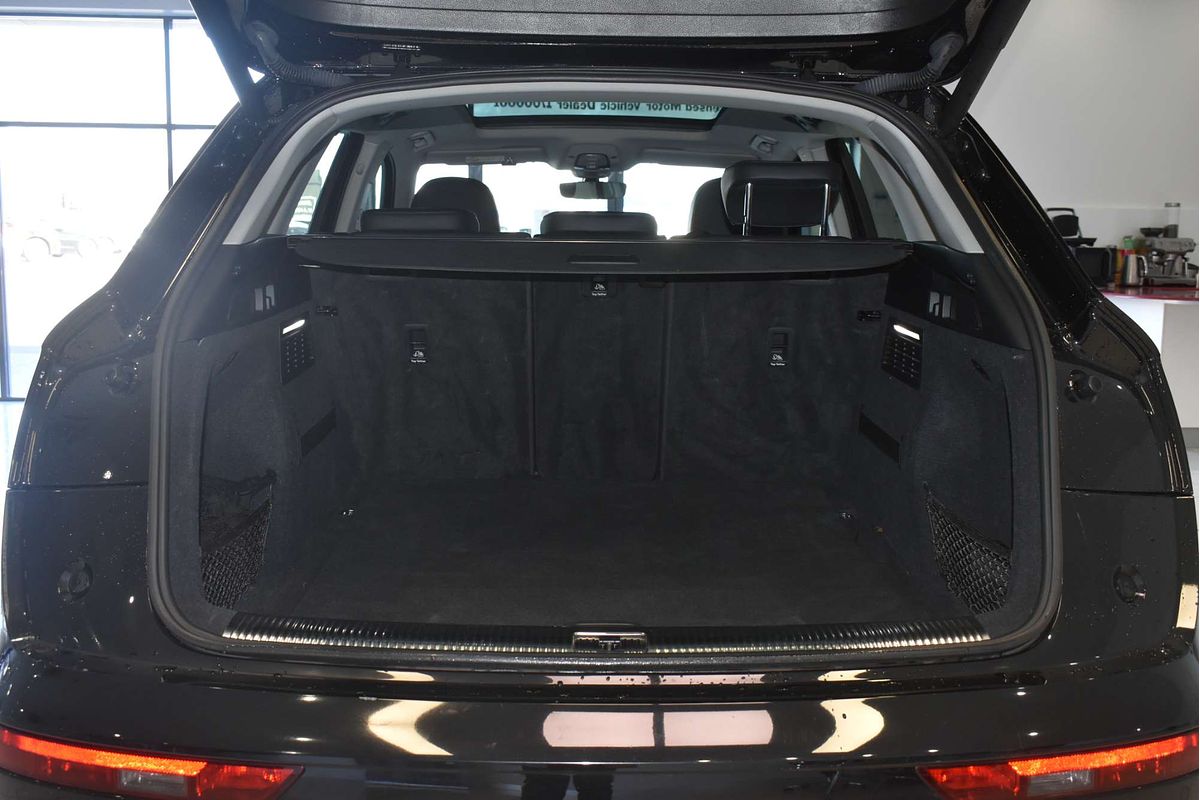 2018 Audi Q5 45 TFSI sport Black Edition FY