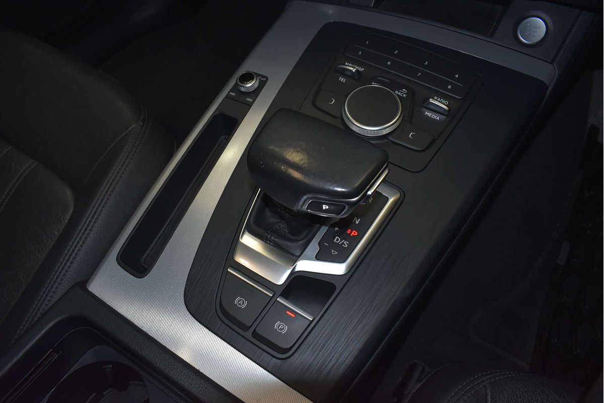 2018 Audi Q5 45 TFSI sport Black Edition FY
