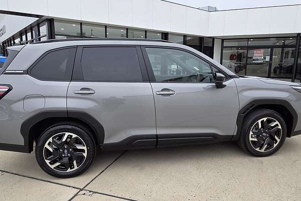 2025 Subaru Forester Touring S6