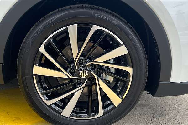 2025 MG ZS Essence Hybrid+ ZS32
