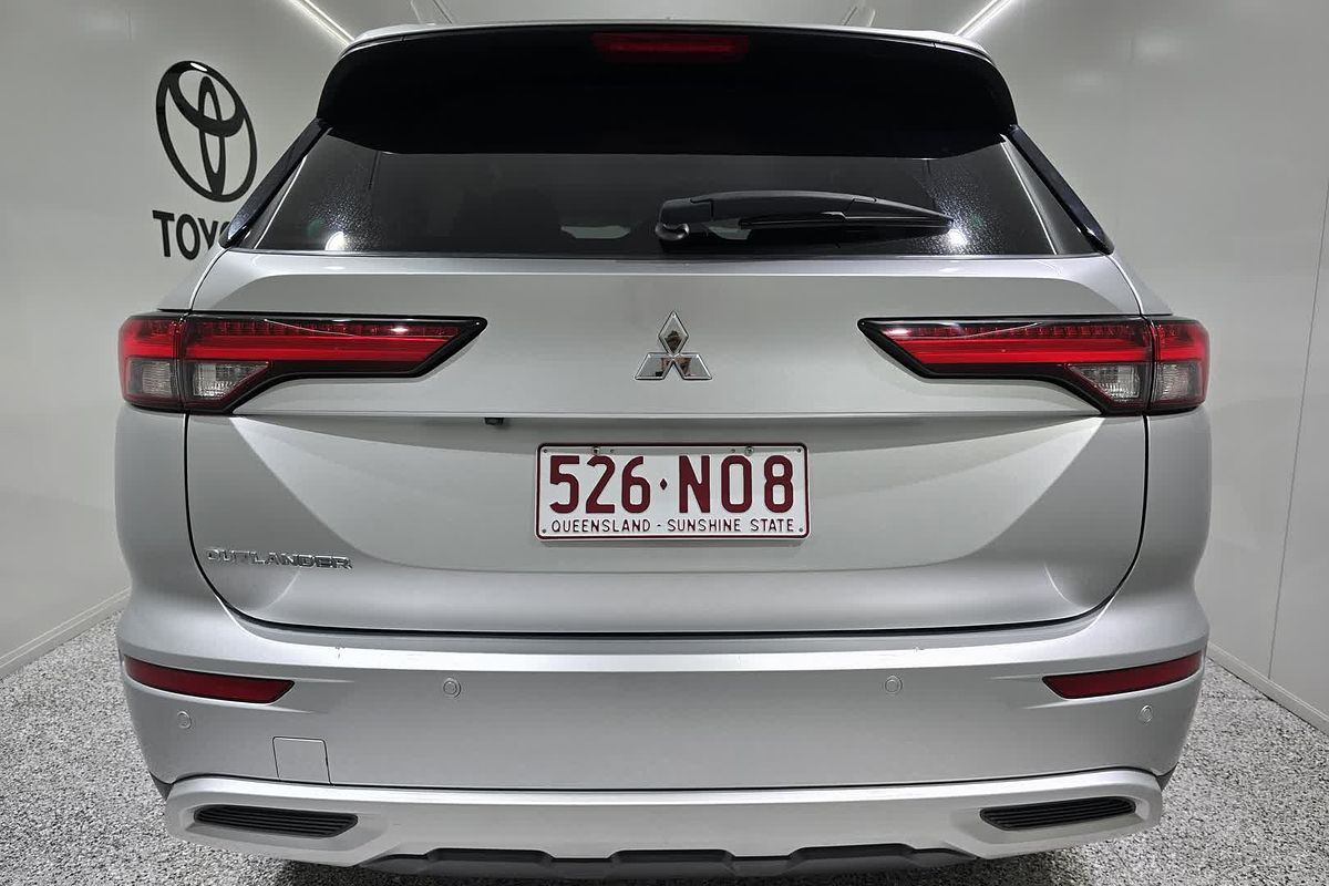 2023 Mitsubishi Outlander LS ZM