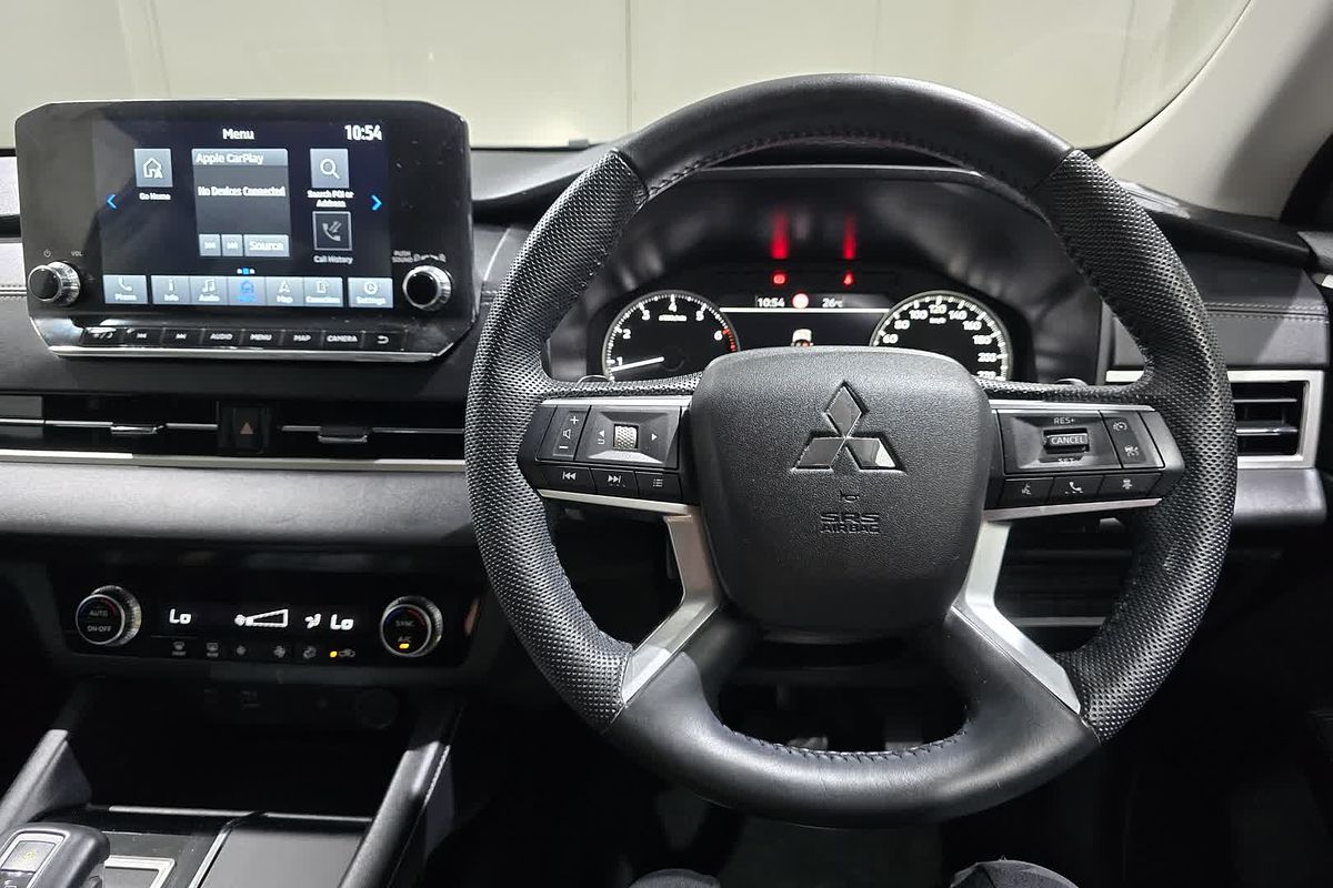 2023 Mitsubishi Outlander LS ZM