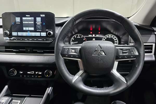 2023 Mitsubishi Outlander LS ZM