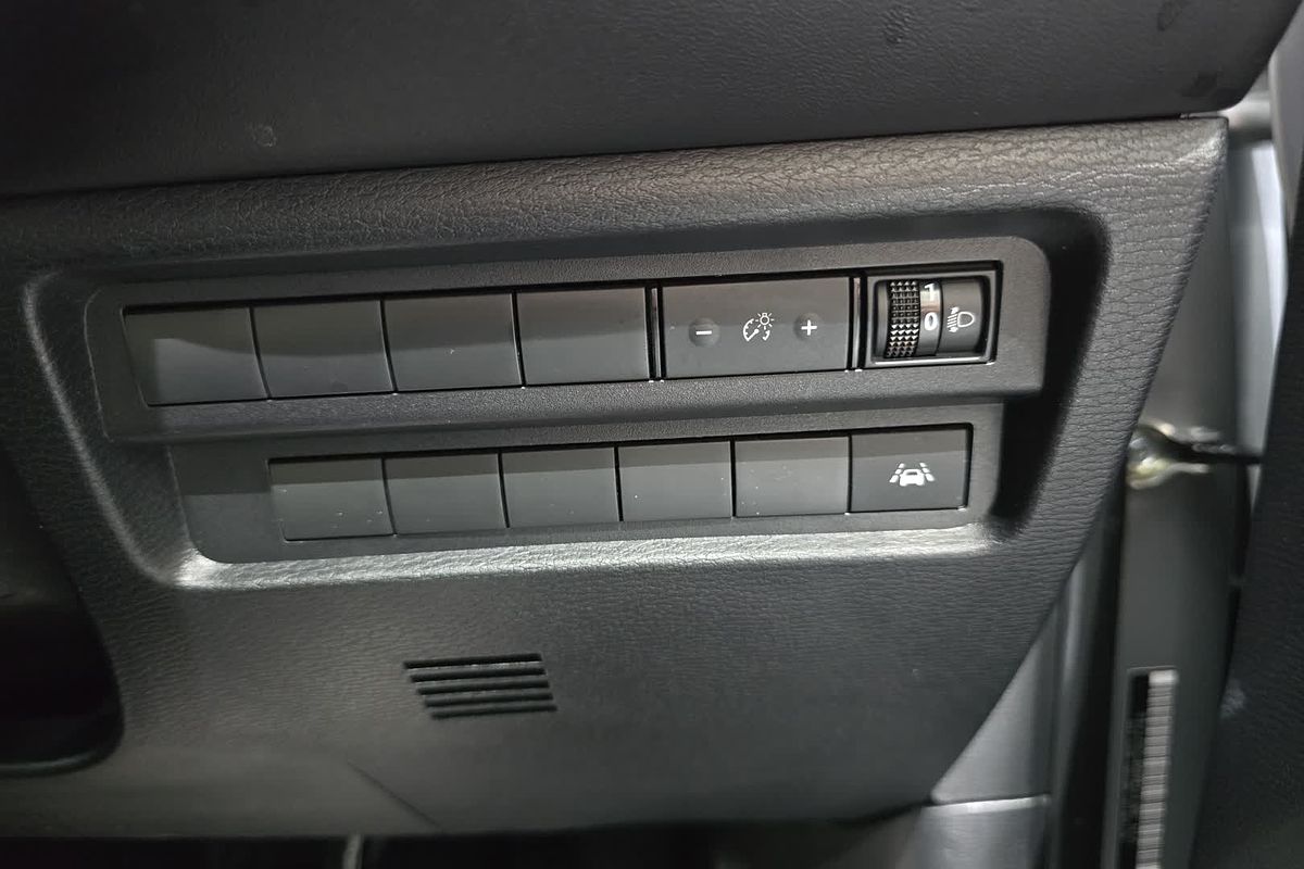 2023 Mitsubishi Outlander LS ZM