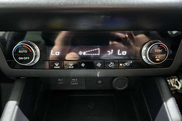 2023 Mitsubishi Outlander LS ZM