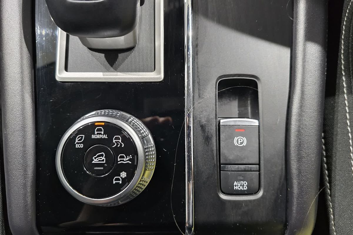 2023 Mitsubishi Outlander LS ZM