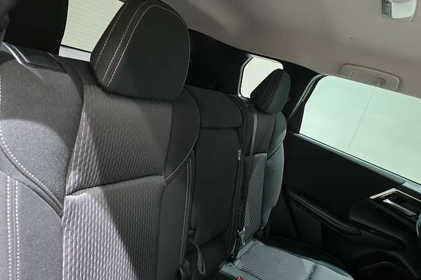 2023 Mitsubishi Outlander LS ZM
