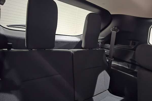 2023 Mitsubishi Outlander LS ZM