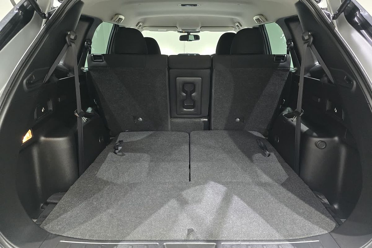 2023 Mitsubishi Outlander LS ZM