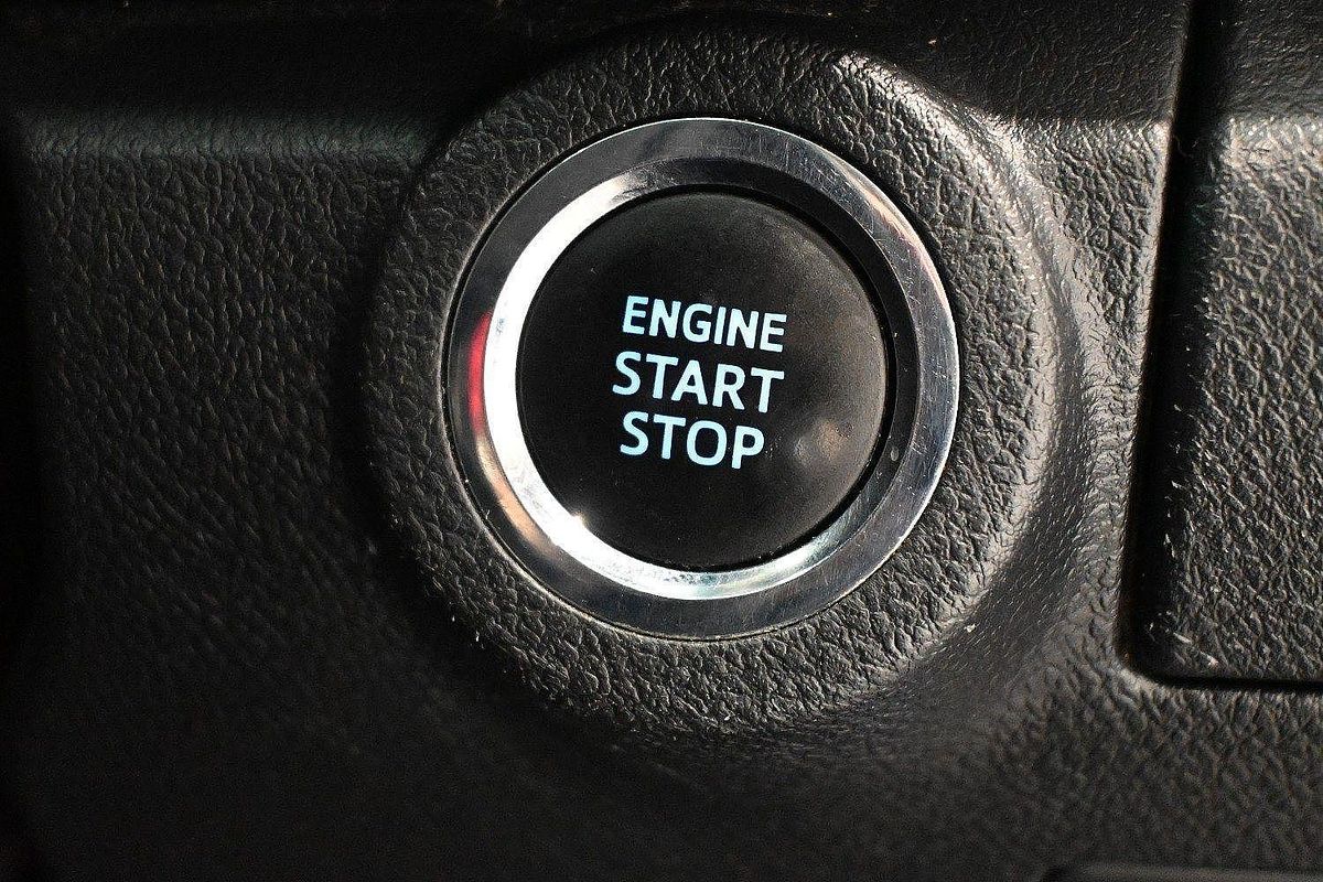 2020 Toyota Hilux SR5 GUN126R 4X4