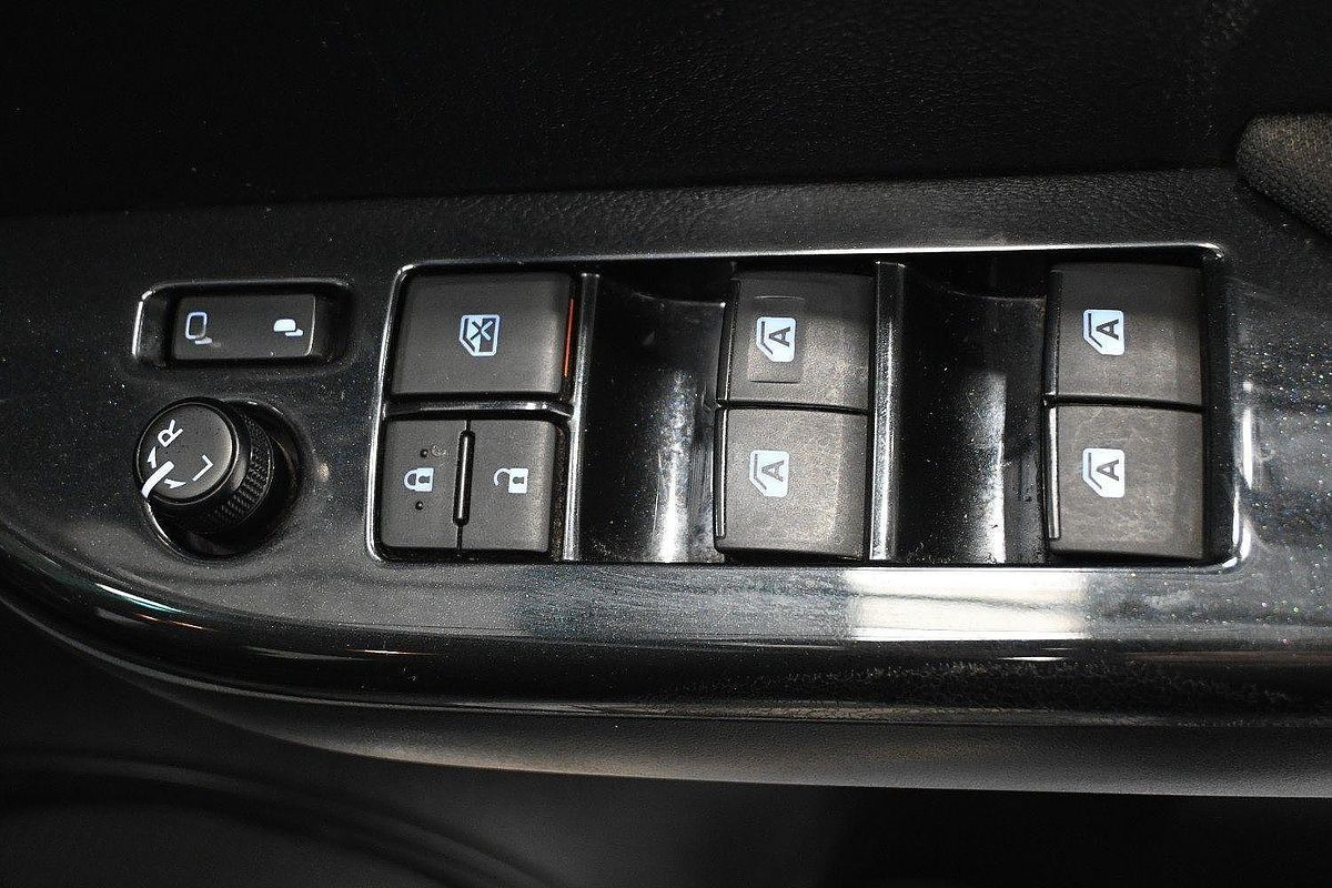 2020 Toyota Hilux SR5 GUN126R 4X4