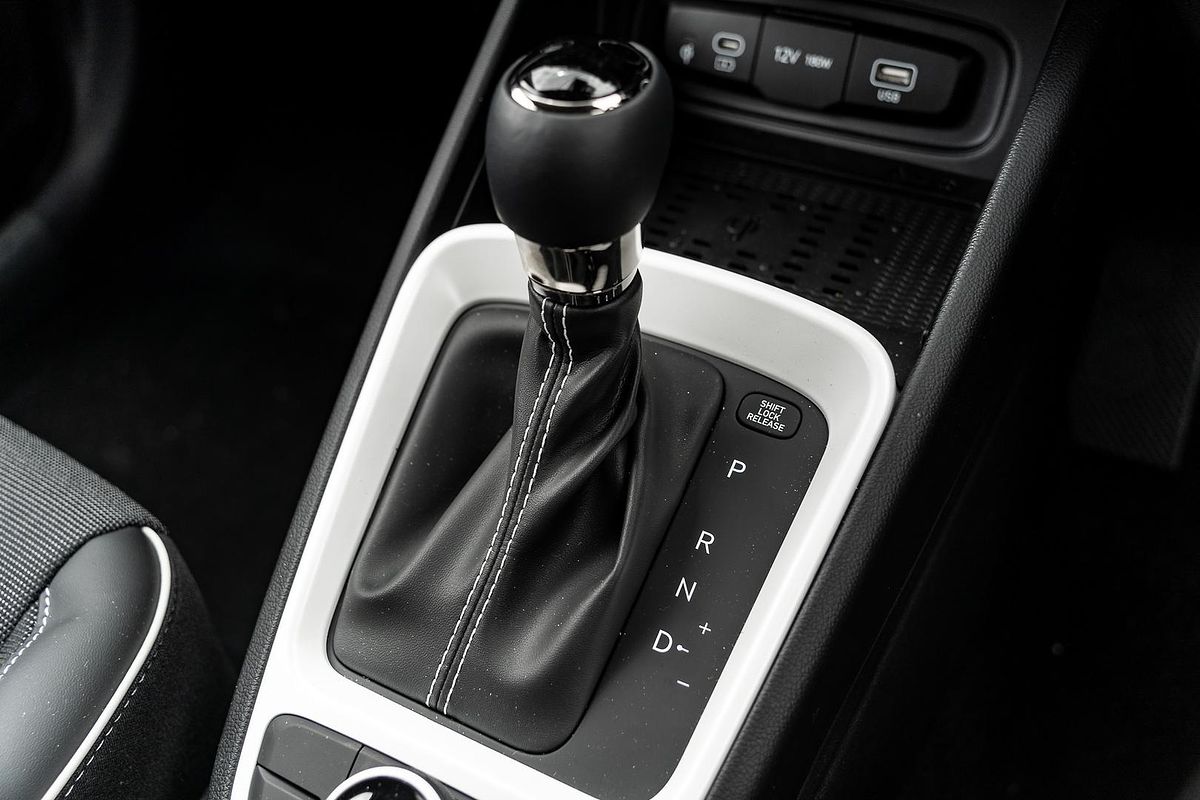2025 Hyundai Venue Elite QX.V5