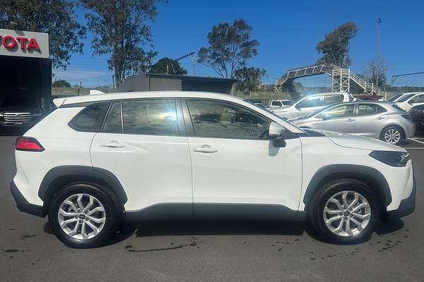 2024 Toyota Corolla Cross GX