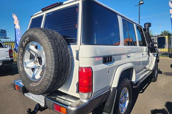 2012 Toyota Landcruiser GXL VDJ76R