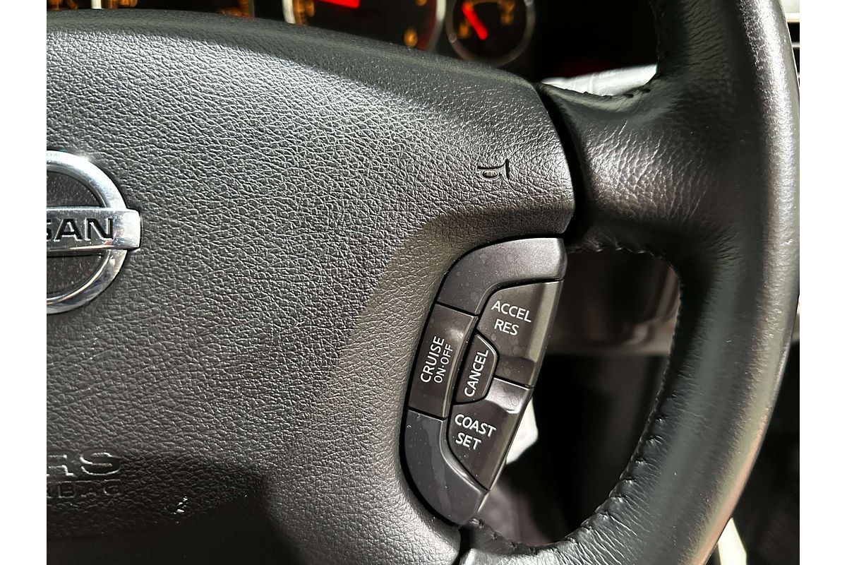 2013 Nissan Patrol ST Plus Y61