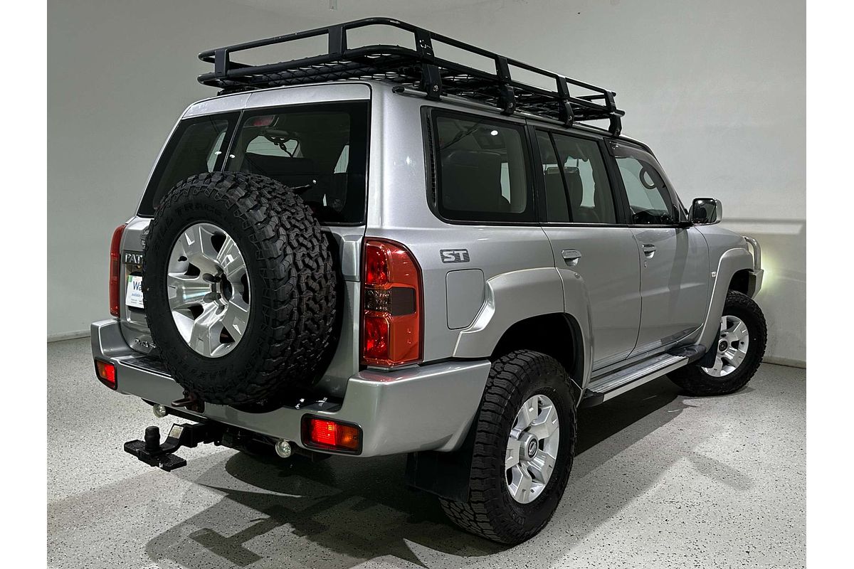 2013 Nissan Patrol ST Plus Y61