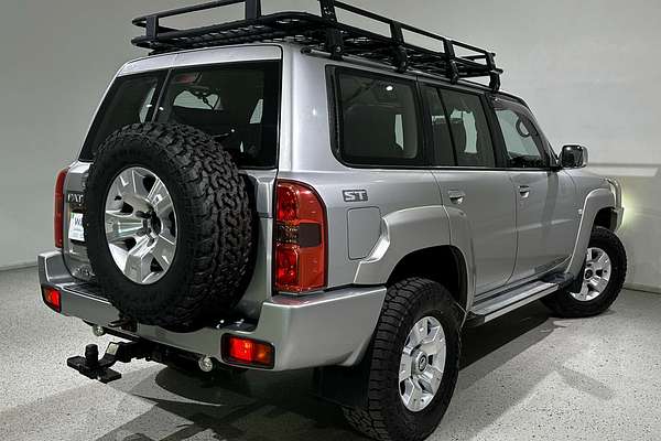 2013 Nissan Patrol ST Plus Y61