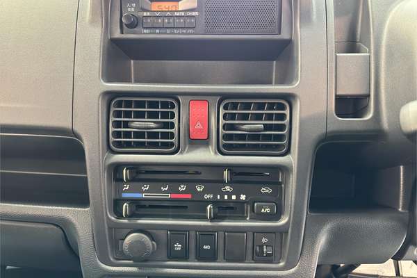 2018 Suzuki Carry KC Special 4WD DA16T