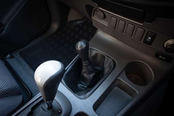 2013 Toyota Hilux SR5 KUN26R 4X4