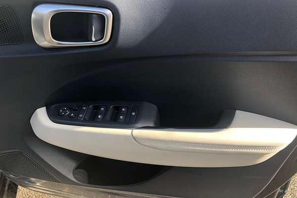 2025 Hyundai Venue Elite QX.V5