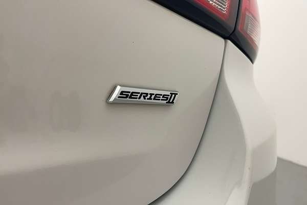 2016 Holden Commodore SV6 Black VF Series II