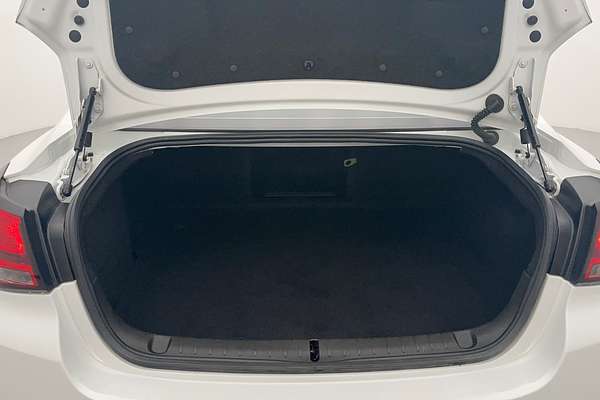 2016 Holden Commodore SV6 Black VF Series II