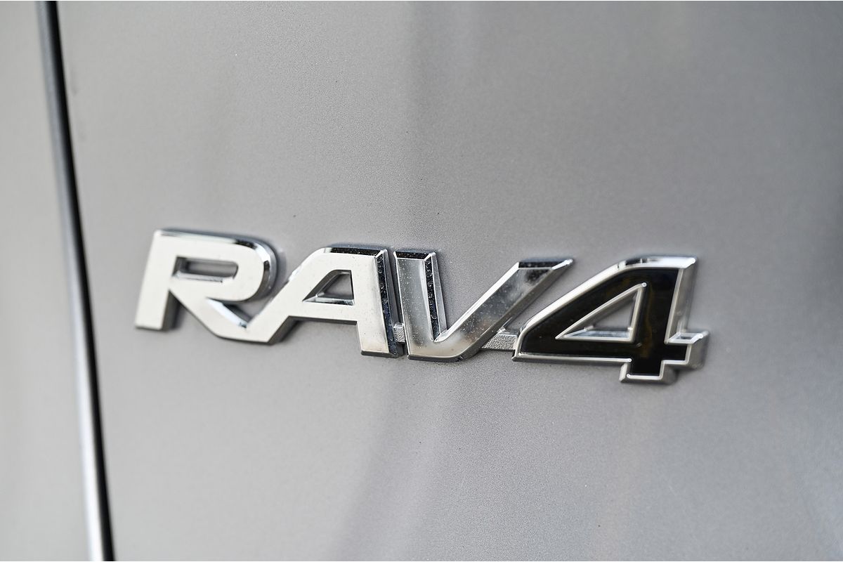 2021 Toyota RAV4 XSE AXAH52R