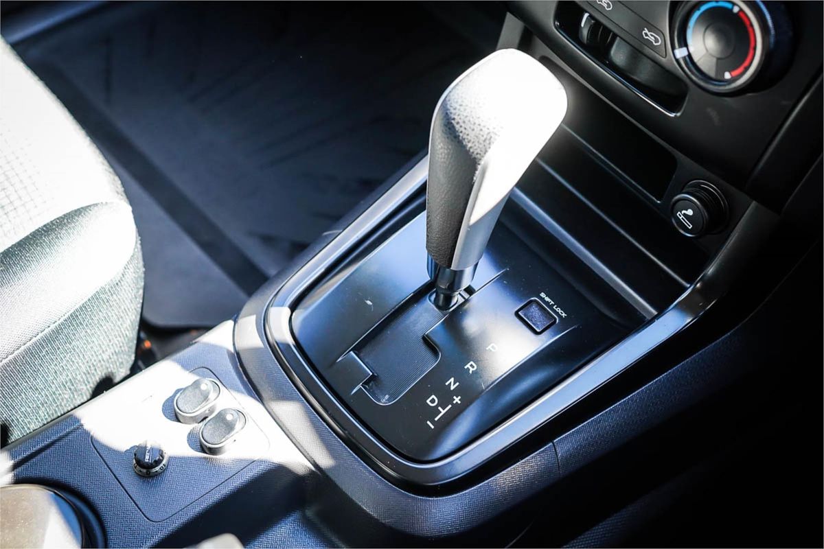 2018 Isuzu D-MAX SX High Ride Rear Wheel Drive