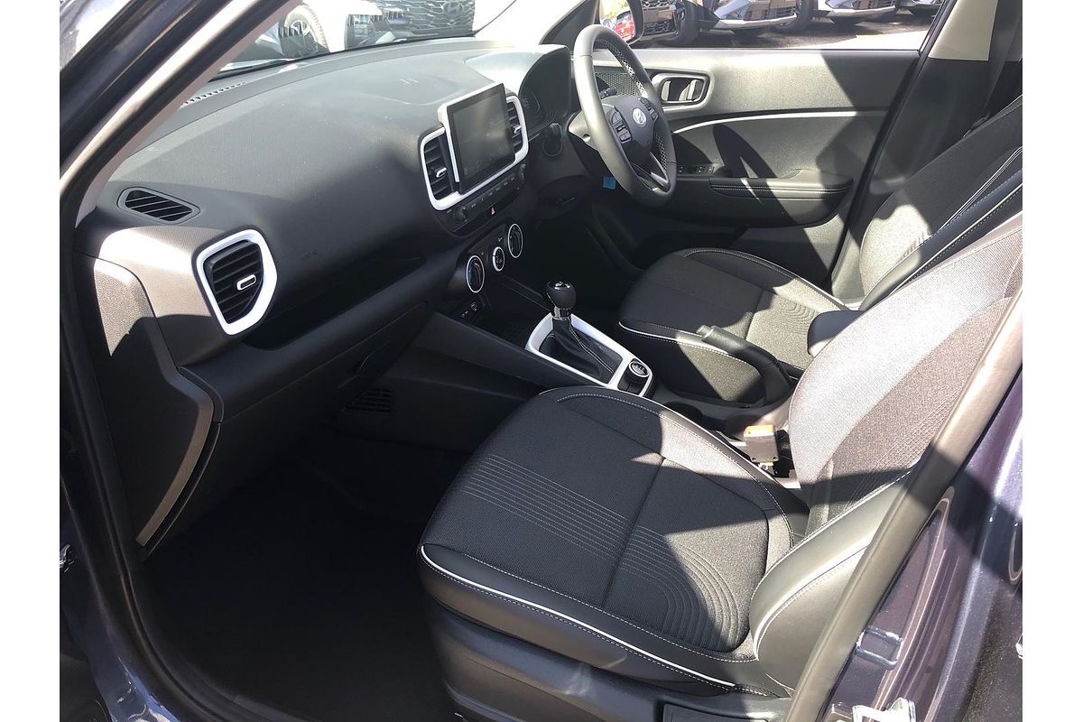 2025 Hyundai Venue Active QX.V5