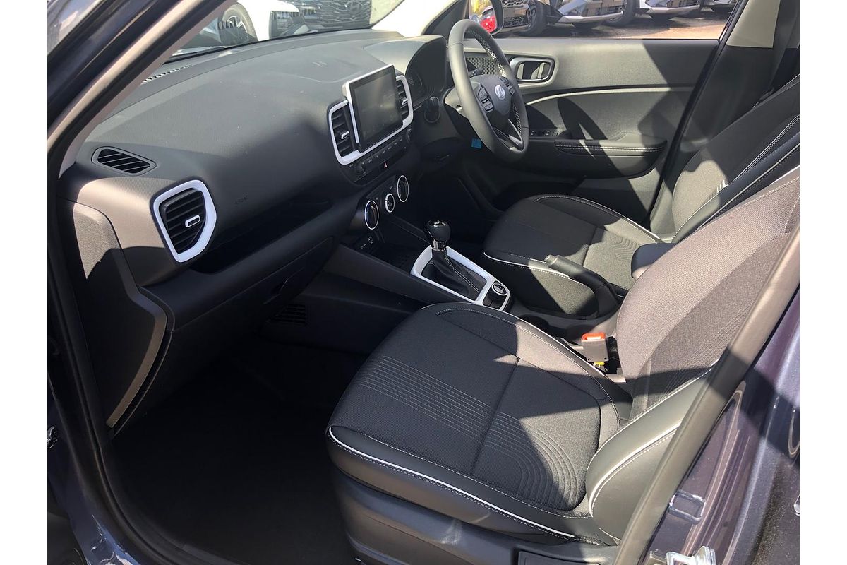 2025 Hyundai Venue Active QX.V5