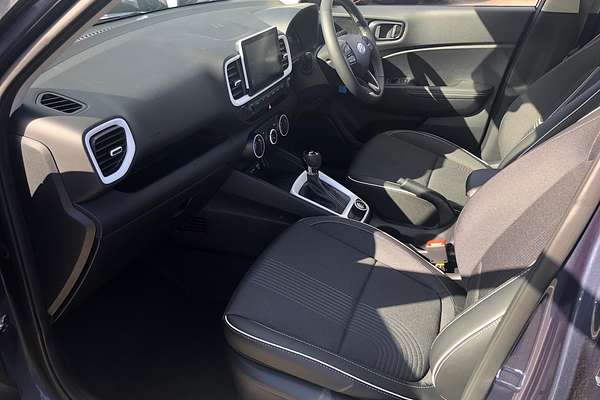2025 Hyundai Venue Active QX.V5