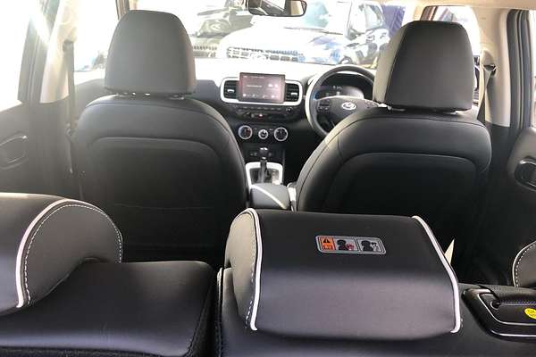 2025 Hyundai Venue Active QX.V5