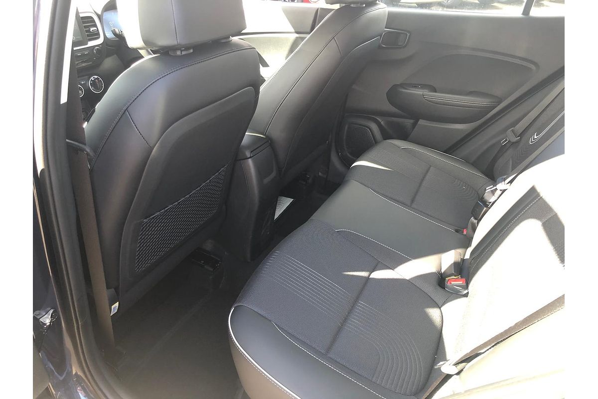 2025 Hyundai Venue Active QX.V5