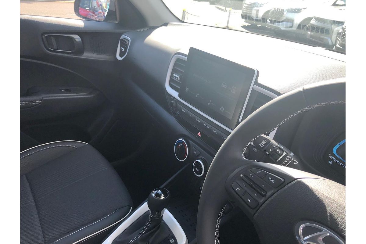2025 Hyundai Venue Active QX.V5