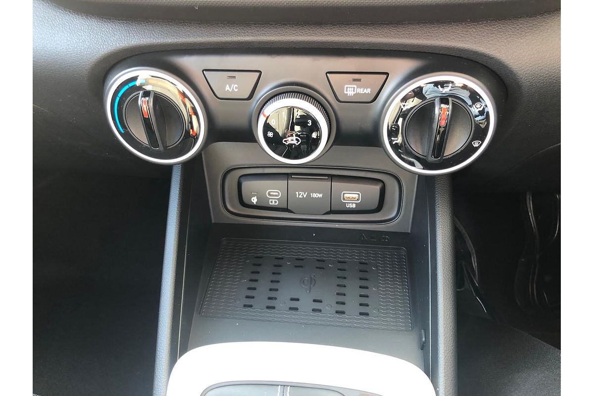 2025 Hyundai Venue Active QX.V5