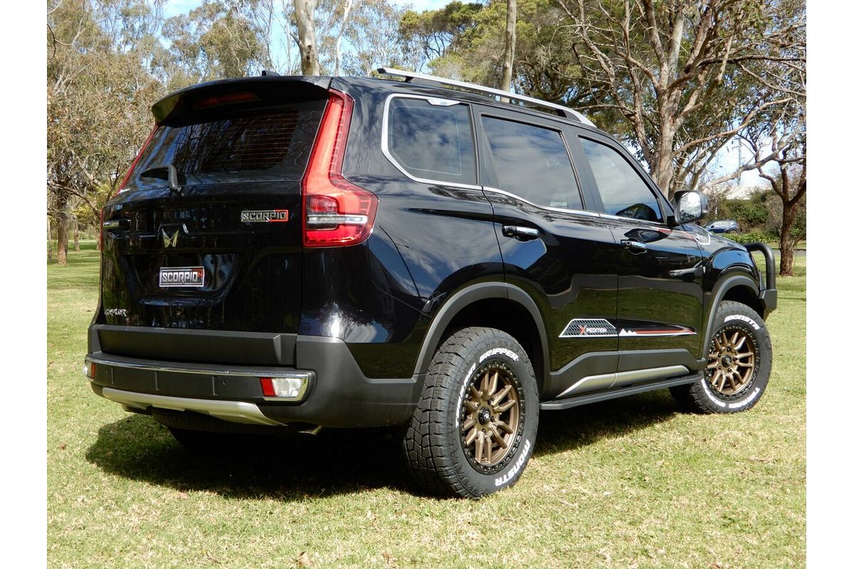 2025 Mahindra Scorpio Z8L