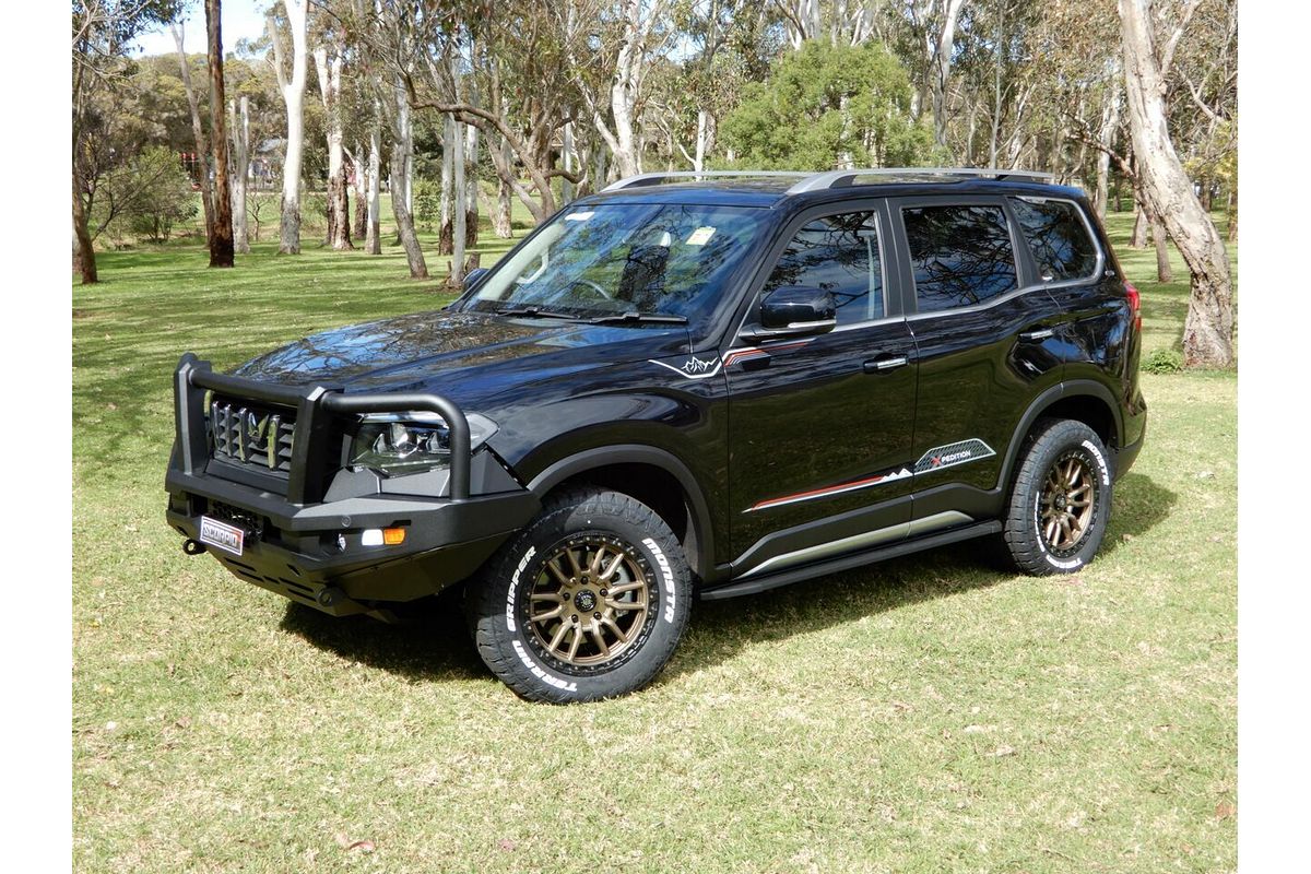 2025 Mahindra Scorpio Z8L