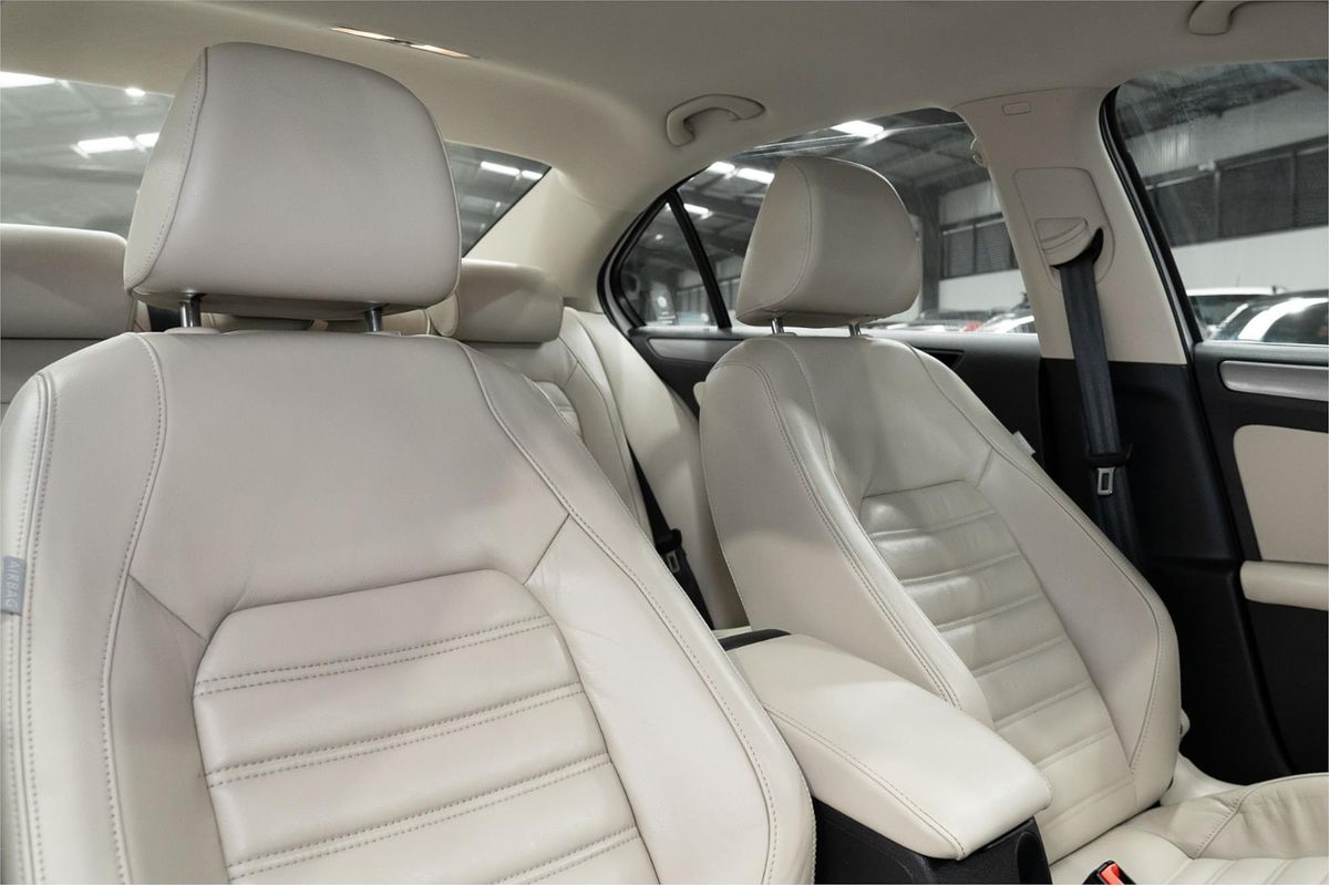 2011 Volkswagen Jetta 147TSI Highline 1B