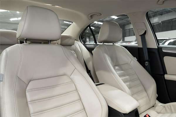 2011 Volkswagen Jetta 147TSI Highline 1B